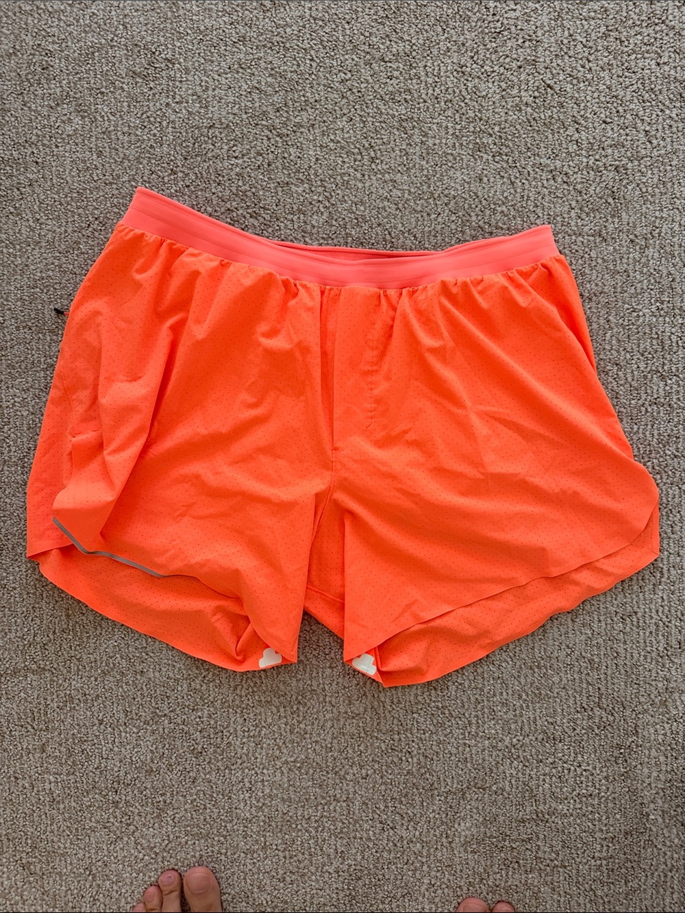 SOLD OUT ONLINE Men's Lululemon Active Run Shorts - Neon Orange XL lined